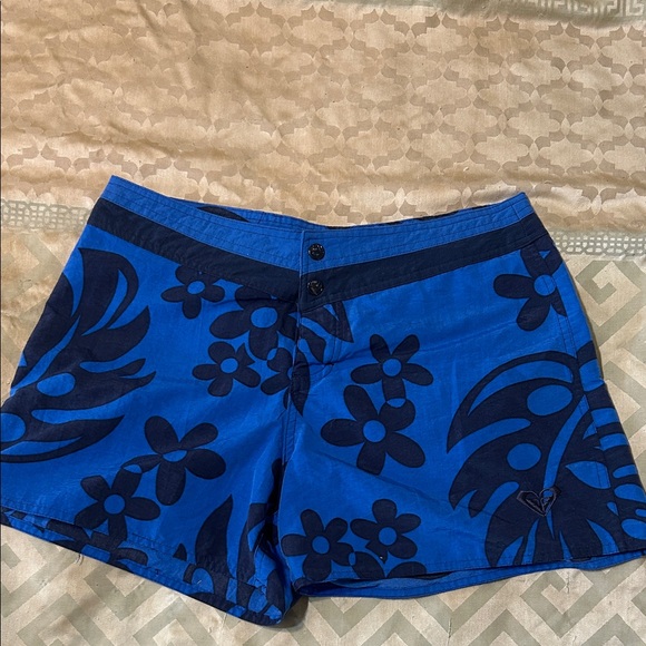 Vintage Roxy Navy and Blue Floral board shorts - Picture 1 of 8